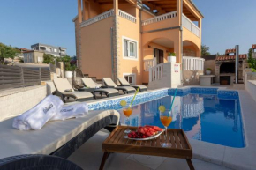 Гостиница Holiday Home Patria  Разань